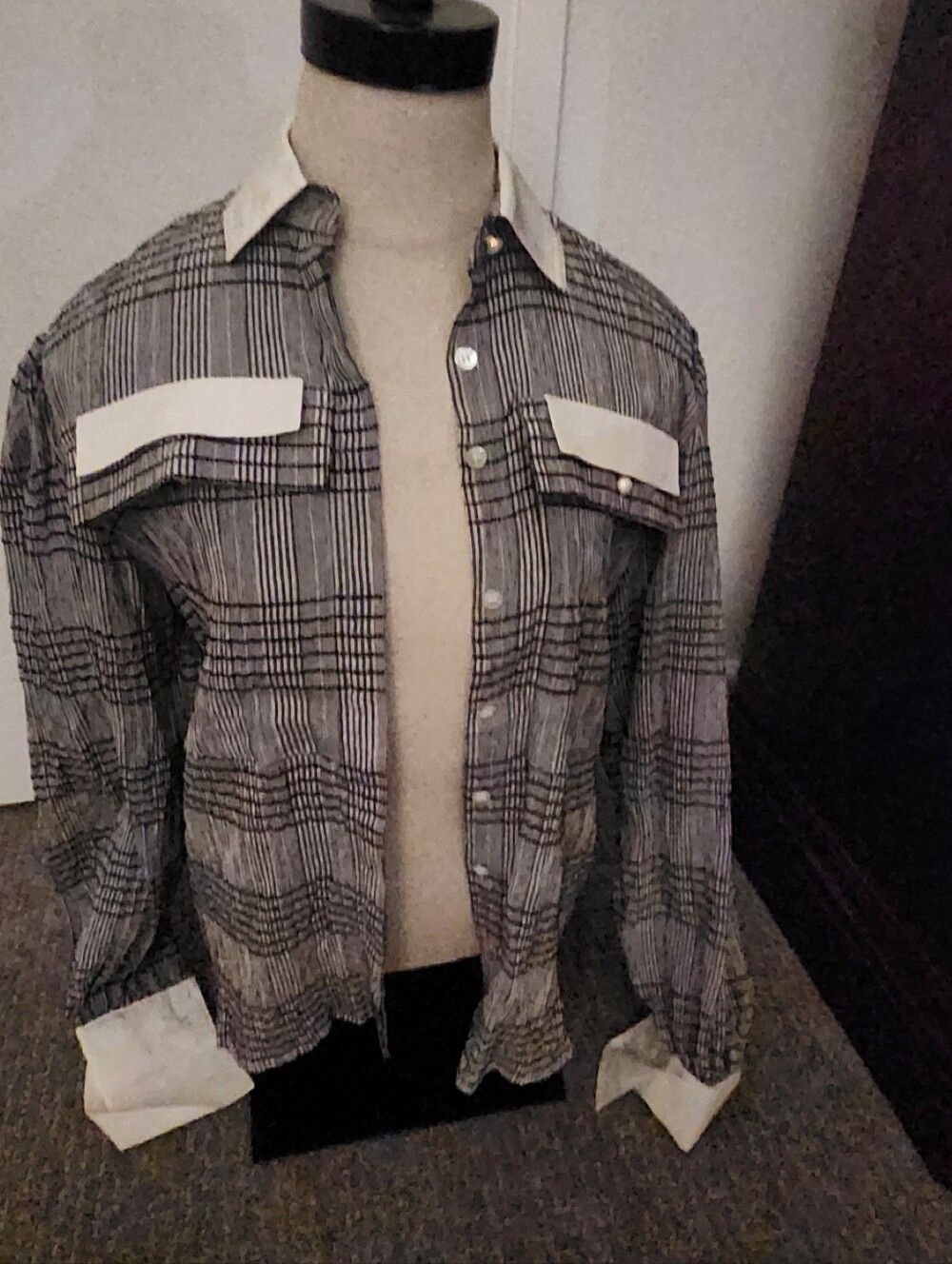 Black & White Plaid Women's Button-Up Jacket Shirt